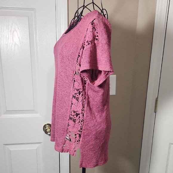Cozy Casual Asymmetrical Blouse in Purple and Pink - Picture 5 of 7